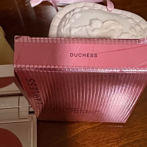 LAWLESS Rosy Pink Cream Blush - Picture 3 of 3